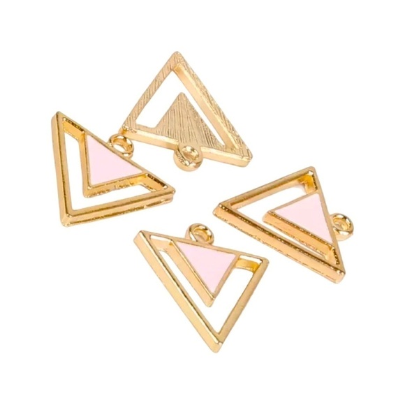 🔴 5 for $10 ONE Pink Gold Triangle Shaped Pendant Zinc Alloy Enamel - Picture 1 of 8